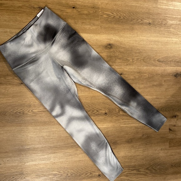 Nike One Legging - Picture 2 of 10